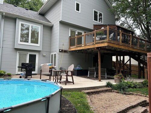 Spacious 5-bedroom house with WiFi, AC in charming Bellevue