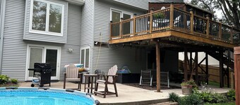 Spacious 5-bedroom house with WiFi, AC in charming Bellevue