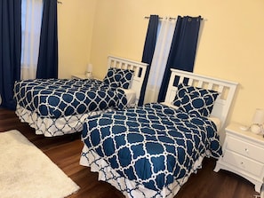 3 bedrooms, iron/ironing board, WiFi, bed sheets