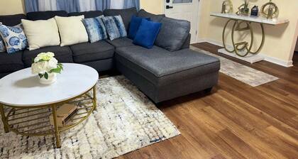 Charming 3-bedroom 2 bathroom home in brilliant Winter Haven,pet friendly, WiFi