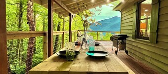 Above the Clouds Cabin, Your luxury mountain retreat