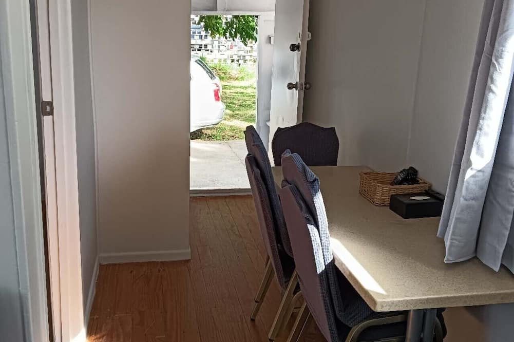1 Bedroom Garden Chalet at 638B Te Ngae