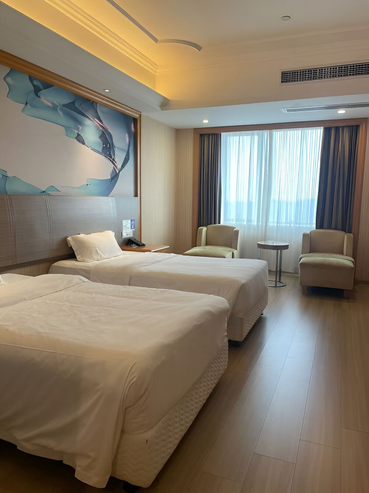 Habitación de lujo con 2 camas individuales | Escritorio, espacio para trabajar con un portátil, cortinas opacas