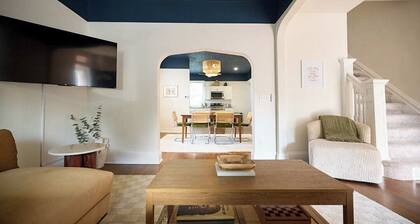 NEW 3BR/2.5BA • Prime Area 2 min to Zoo/Old Market, King Ensuite, + Free Parking