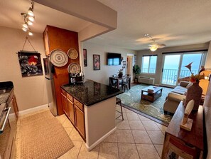 TV - Unit 903 - Family Friendly Fun at Virginia Beach! (Virginia Beach)