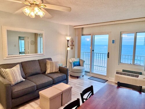 Modern Beach Vibes Oceanfront Living 604