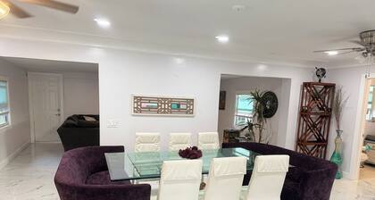 Coconut Trail Resort, Hot Tub, sleeps 14, free early check in option