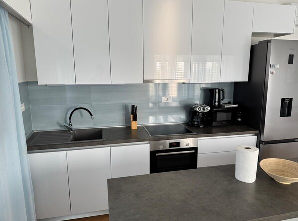 House (Holiday Home Eros) | Private kitchen | Fridge