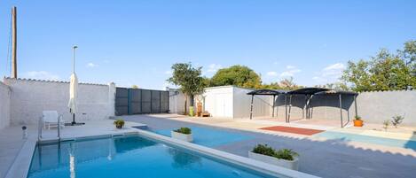 Huis (Holiday Home Eros) | Zwembad