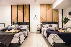 Premium Double Room, City View | Bathroom | Hair dryer, bidet, towels, soap
