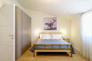 2 bedrooms, in-room safe, desk, iron/ironing board - Luxury Penthouse in the historic center of Olbia (Olbia)