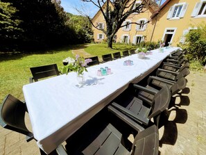 Outdoor dining - Spacious property 13 bedrooms for 30 pers in the magnificent Vosges alsaciennes (Fellering)