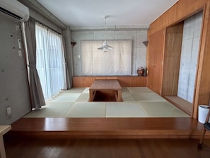 House, 3 Bedrooms, Beachside - Cozy & Ensoleille Minato (Chatan)
