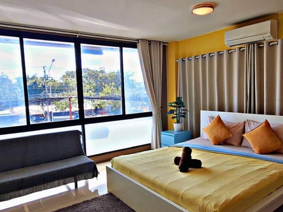 Quarto casal luxo, vista para a cidade | Quartos à prova de som, Wi-Fi de cortesia