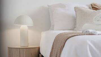 3 chambres, fer et planche à repasser, lit parapluie, accès Internet