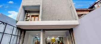 Hotel O Tegal near near Pacific Mall Tegal formerly Hugo Suites Family
