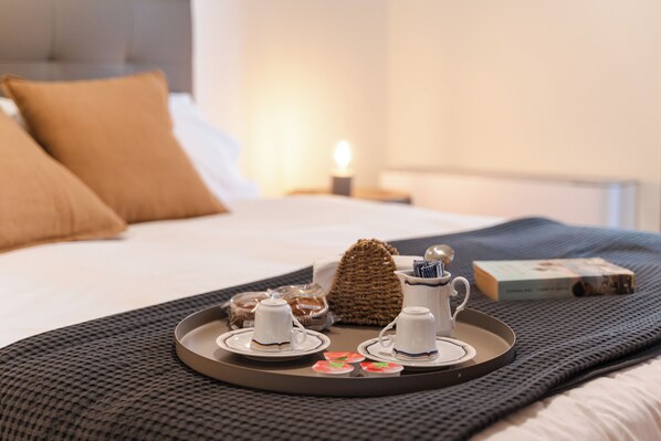 1 bedroom, travel crib, WiFi, bed sheets