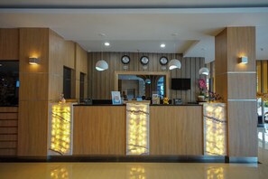 Reception - Townhouse Oak Palembang near Palembang Golf Club formerly KR Hotel (Palembang)