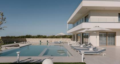 Calòre Villa, Close to Beach, Gym, Sauna & Cinema