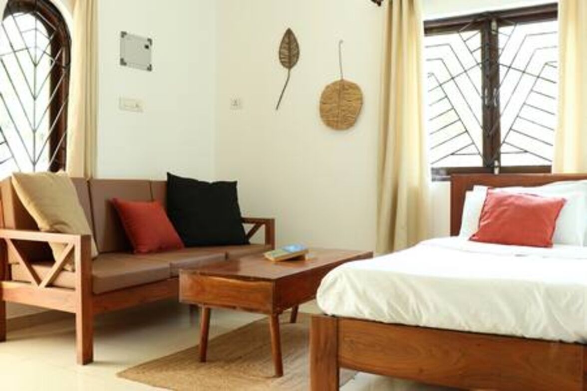 Strykejern/-brett, internettilgang og sengetøy