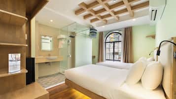 Habitación doble Deluxe, balcón, vista a la ciudad | Sábanas italianas Frette y ropa de cama de alta calidad