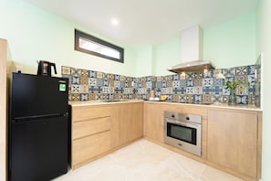 Luxury Double Room, Balcony, City View | Private kitchen