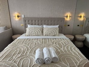 Iron/ironing board, free WiFi, bed sheets
