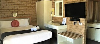 Country Home Motor Inn