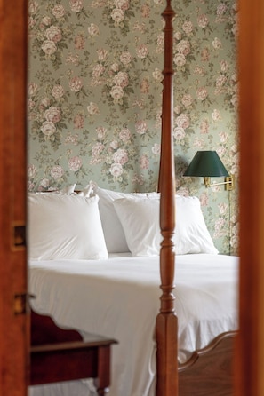 11 bedrooms, free WiFi, bed sheets, wheelchair access