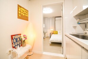 5 bedrooms, desk, iron/ironing board, free WiFi