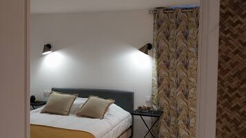 1 chambre, coffres-forts dans les chambres, draps fournis