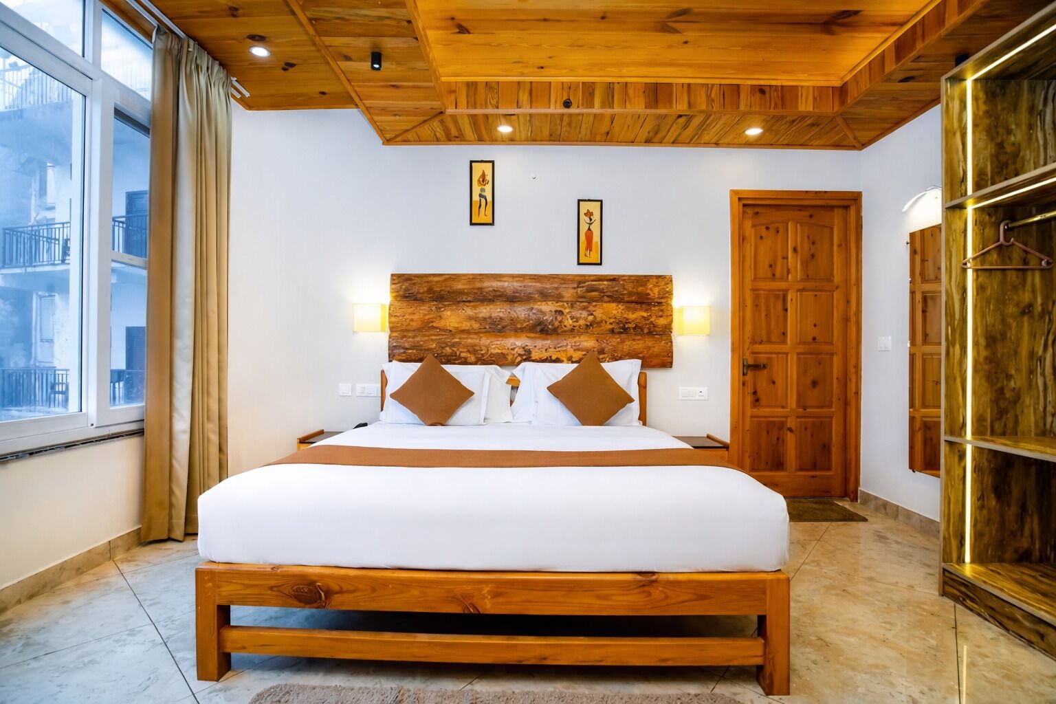 Executive Room, Valley View | Iron/ironing board, bed sheets