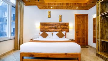 Executive Room, Valley View | Iron/ironing board, bed sheets