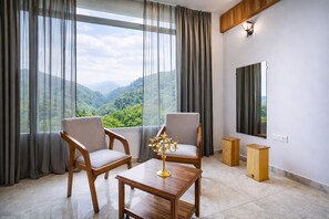 Family Double Room - The Landour Wood House (Mussoorie)