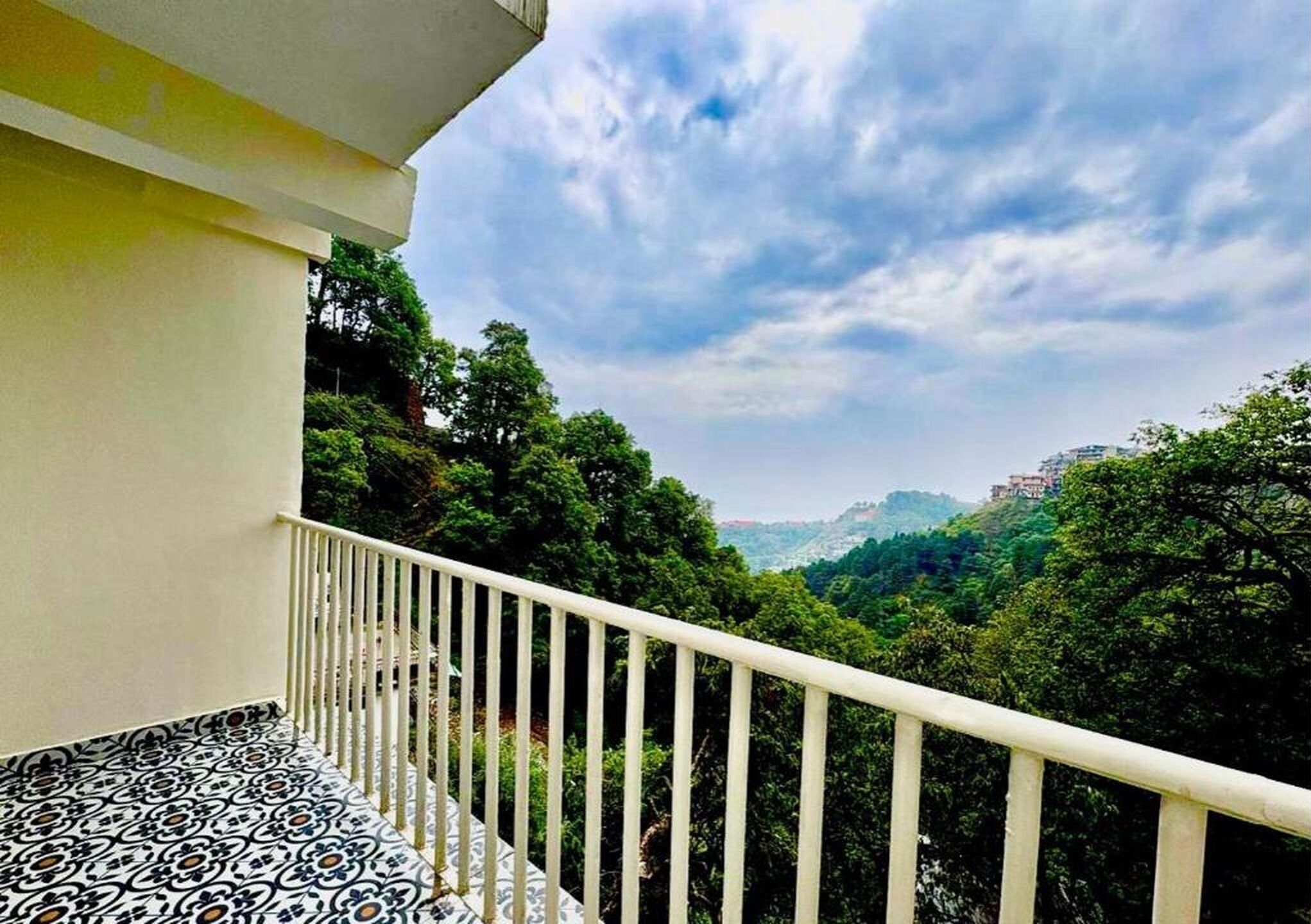 Premium Room, Balcony | Kalis bunyi, seterika/papan seterika, cadar katil 