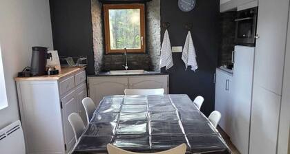 C'est dans notre Cocoon face au coeur du Village de formiguere.