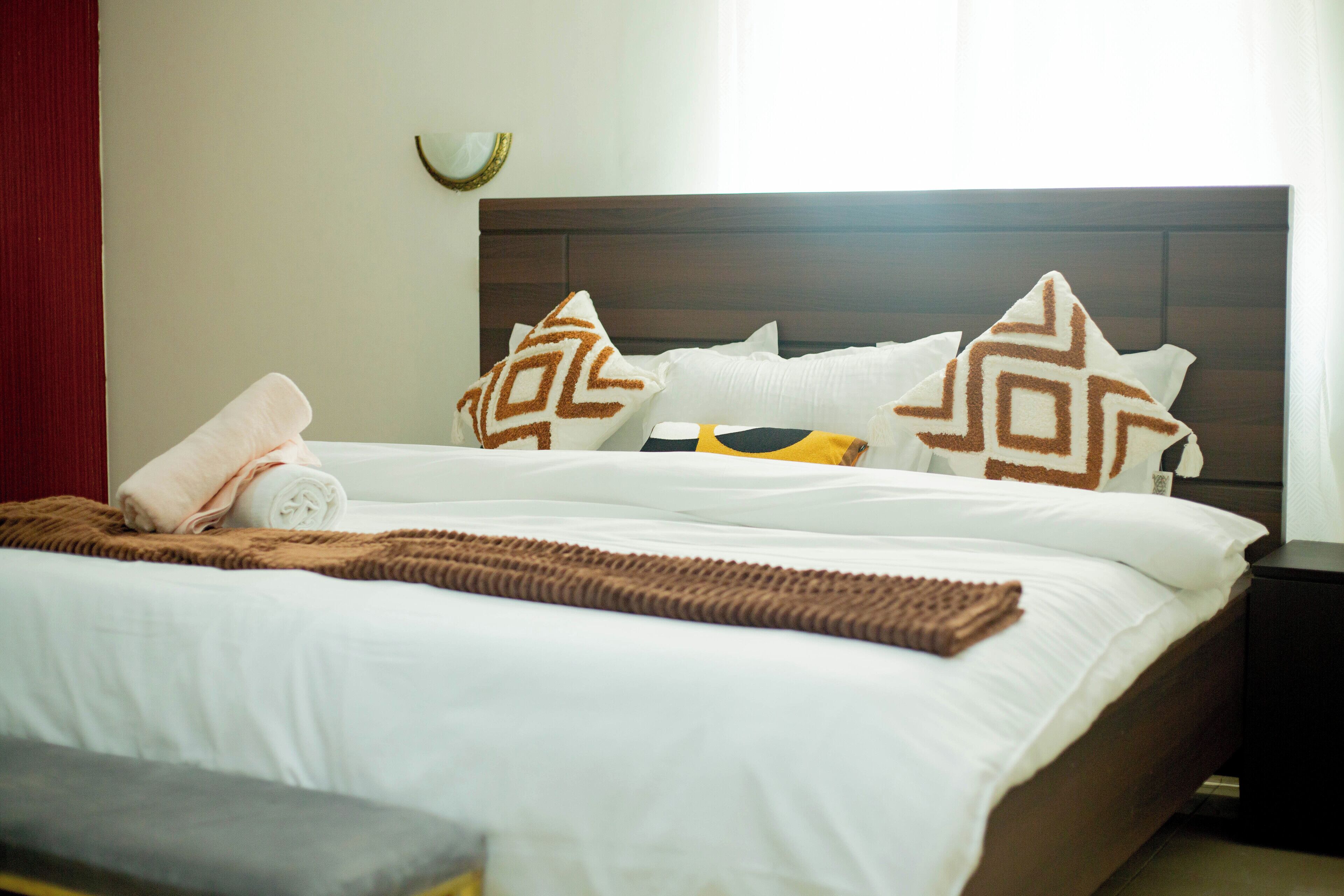 3 bedrooms, desk, iron/ironing board, free WiFi