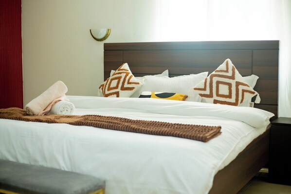 3 slaapkamers, een bureau, een strijkplank/strijkijzer, gratis wifi