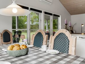 Dining - "Bæver" - 1km from the sea by Interhome (Læsø)