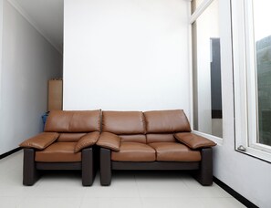 Lobby - Hotel O Peaceful Residence (Semarang)