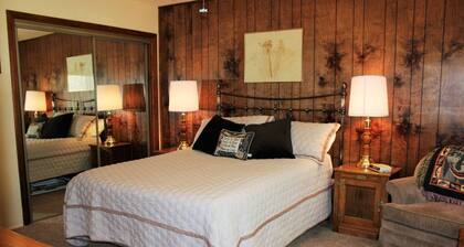 Cabin with Foosball-Southern Comfort