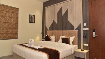 Doppia Deluxe | Una cassaforte in camera, una scrivania, postazione laptop