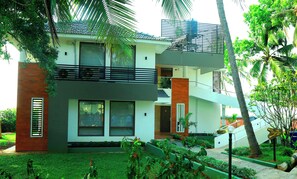 In-room safe, iron/ironing board, free WiFi - Renai Kappad Beach Resort (Kappad)