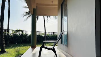 Deluxe Room, Sea View | Lanai