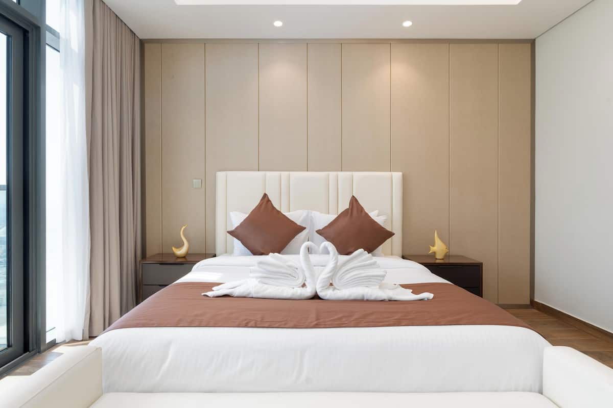 In-room safe, blackout curtains, free cots/infant beds, rollaway beds