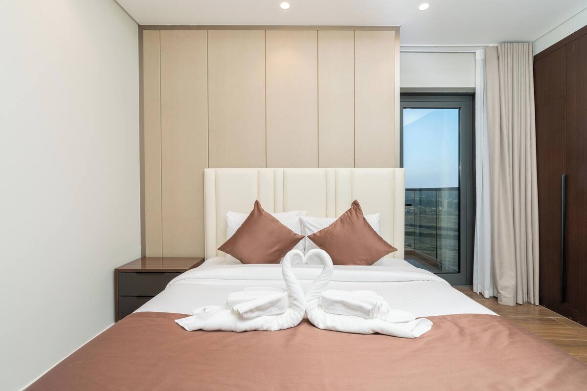 In-room safe, blackout curtains, free cots/infant beds, rollaway beds