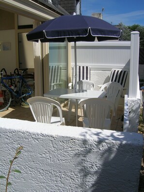 Outdoor dining - ERDEVEN / ETEL - House 4 persons near beach and center ETEL (Erdeven)