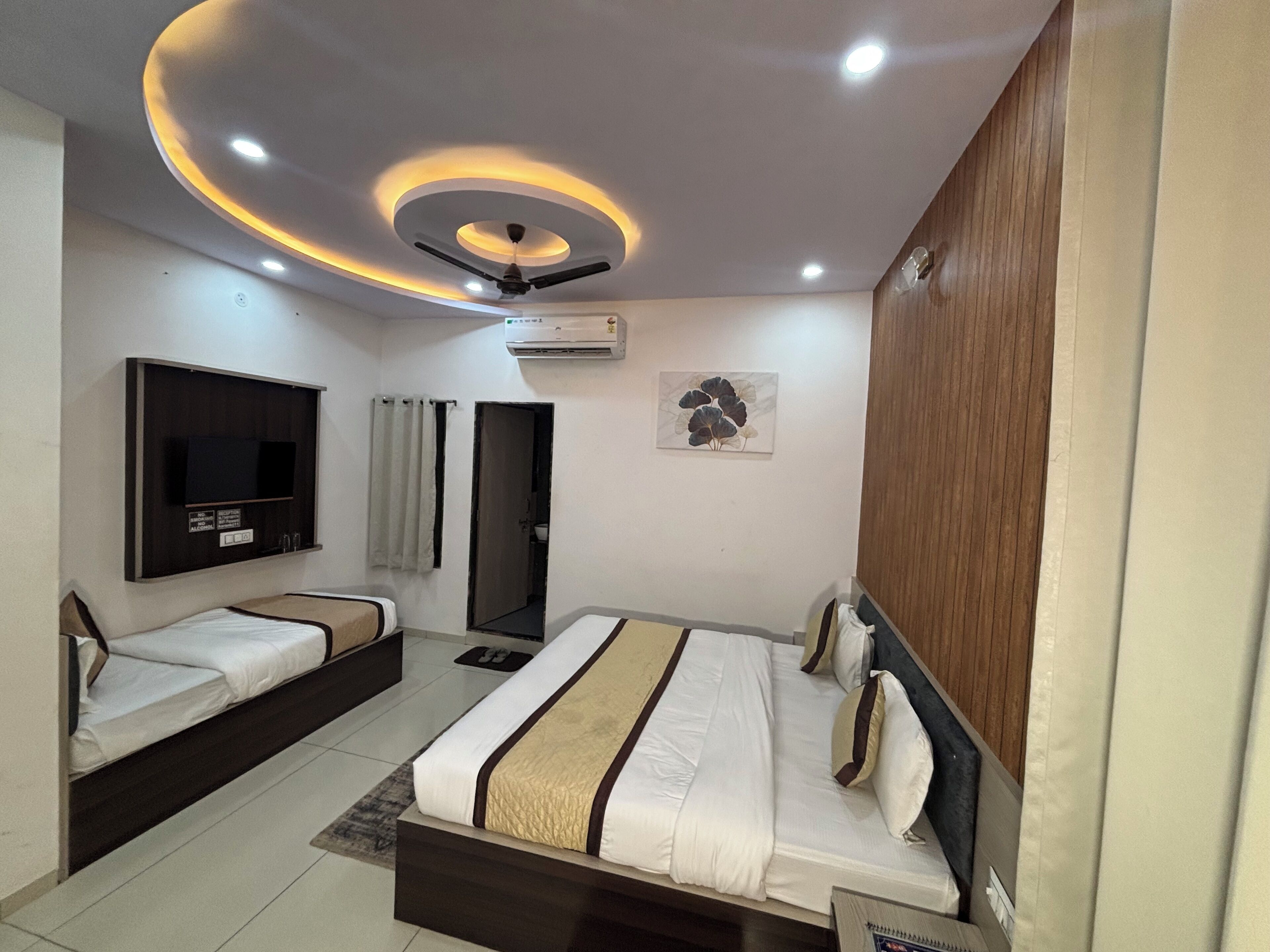 奢華三人房, 城市景觀 | 免費無線上網