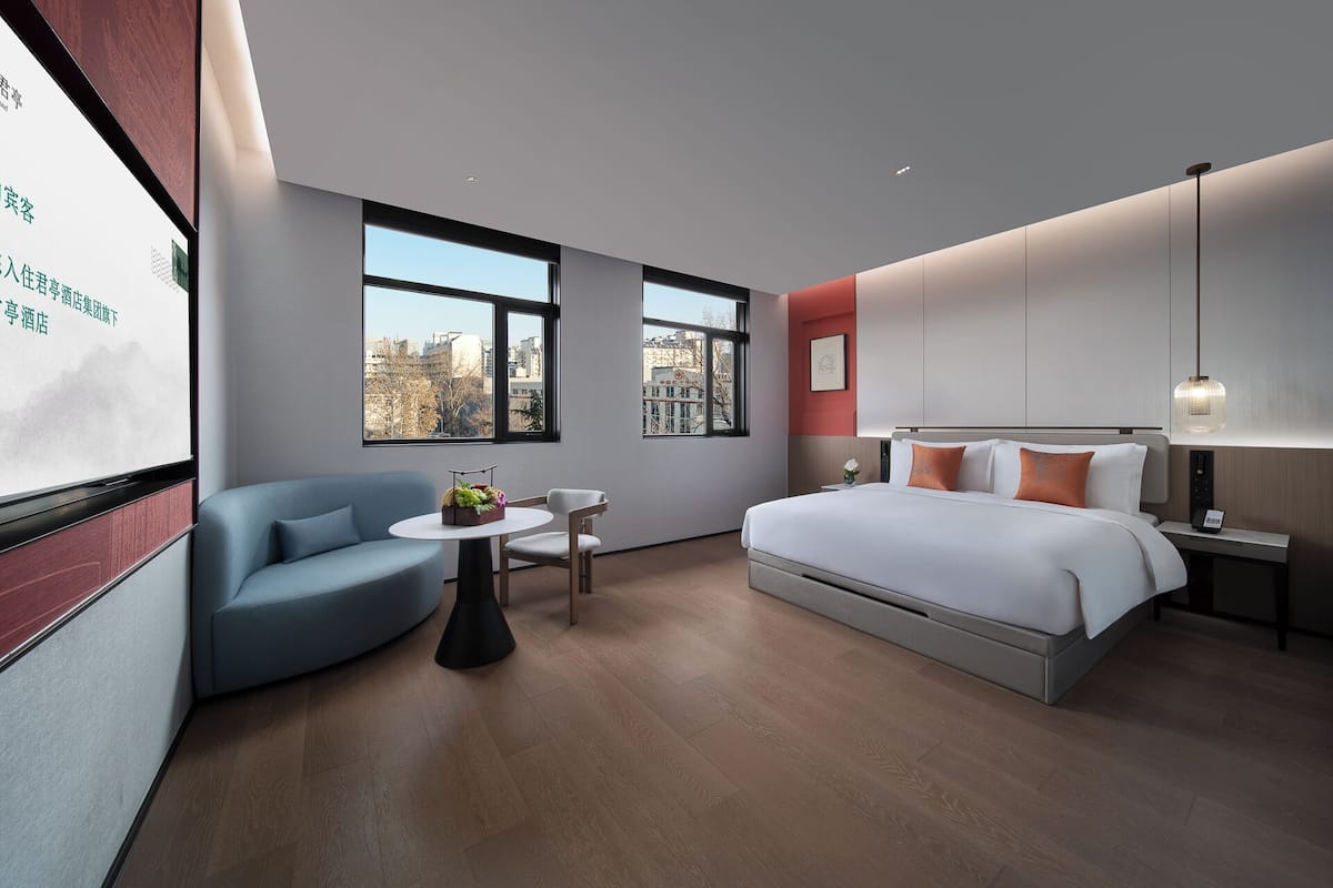 Deluxe Room, City View | Ruang kerja komputer riba, langsir/tirai gelap terus
