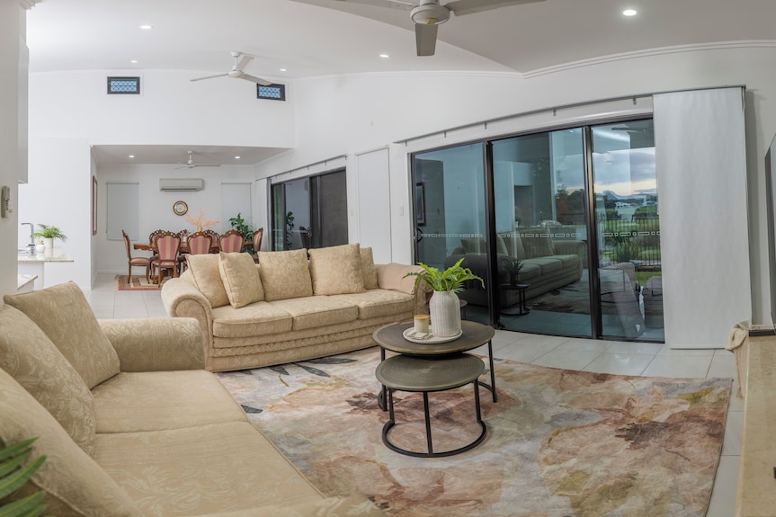 Welcome River View Haven, Your Stylish Retreat In The Heart Of Townsville! - Queensland